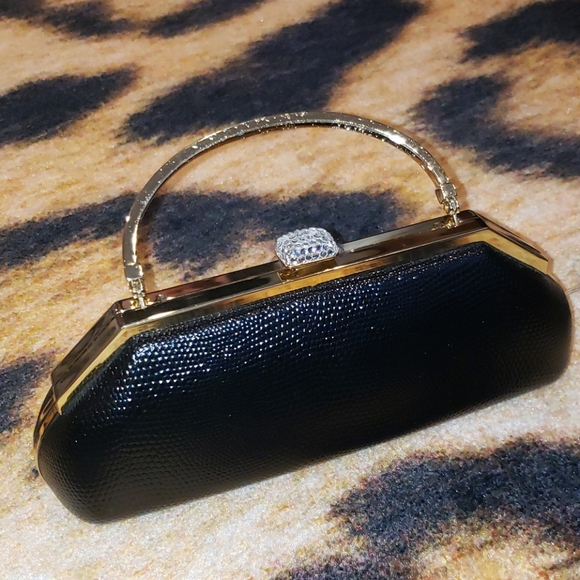 Handbags - Pinup Clutch